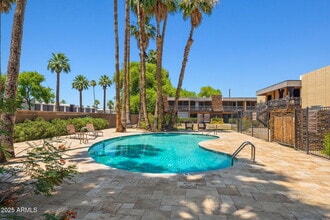 Building Photo - 6501 N 17th Ave