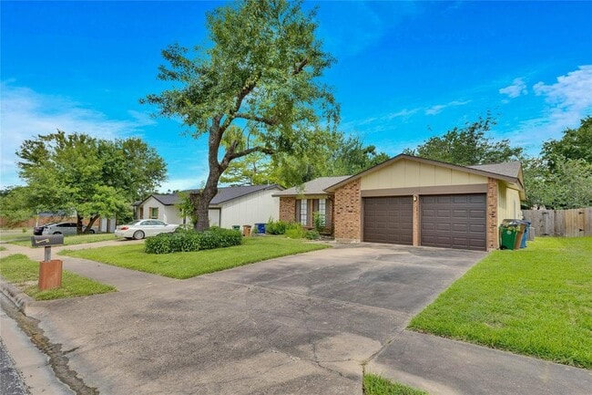 Building Photo - 2705 Nordham Dr