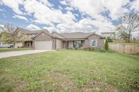 Building Photo - 5520 Meadow Wells Dr