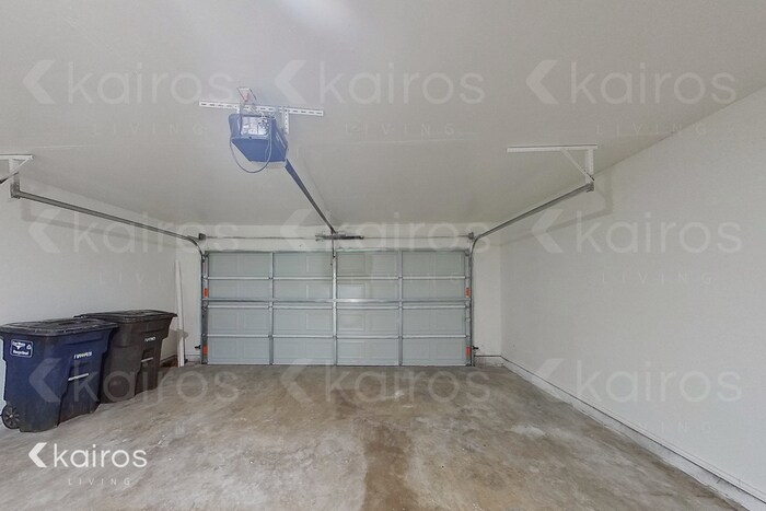 Building Photo - 7148 Misty Meadow Dr S