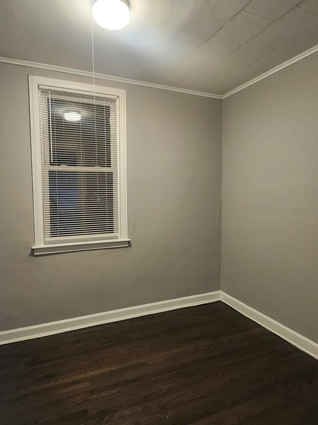 Building Photo - 3019 E 80th St