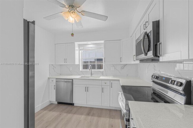Building Photo - 9075 SW 48th Terrace