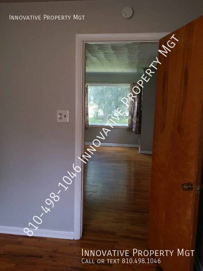 Building Photo - Spacious 4 bedroom , 1 1/2 bath home in Ga...