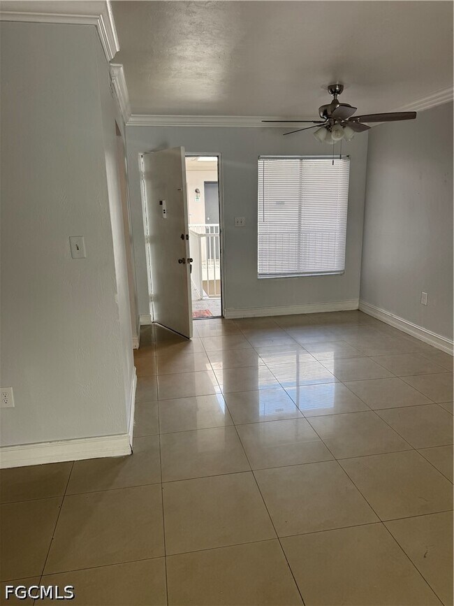 Building Photo - 1830 Maravilla Ave