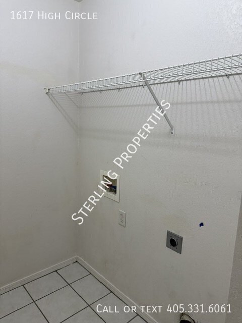 Building Photo - 1617 High Cir