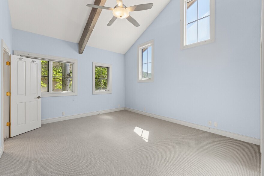 Building Photo - 9246 Par Ct