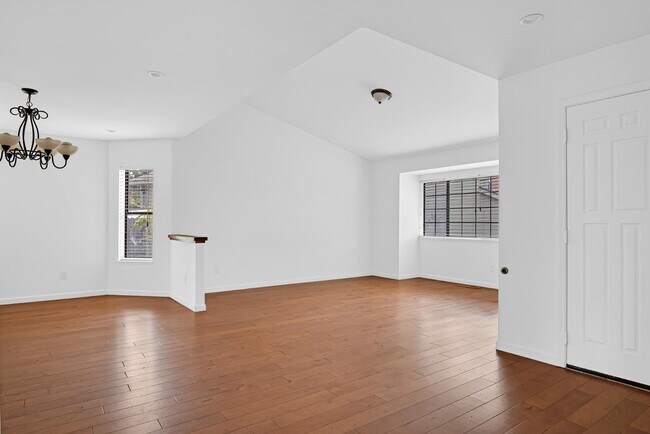 Building Photo - 100 Lippizan Dr