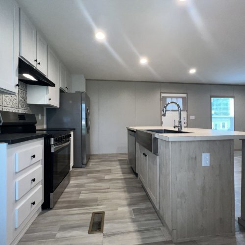 Building Photo - 202 Teasley Ln