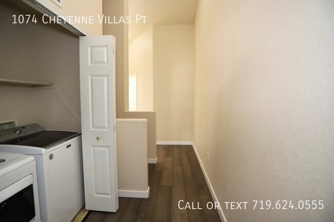 Building Photo - 1074 Cheyenne Villas Point