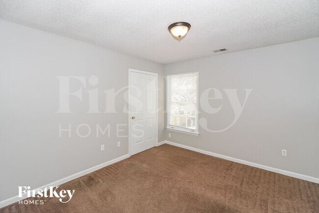 Building Photo - 4379 Richwood Pl