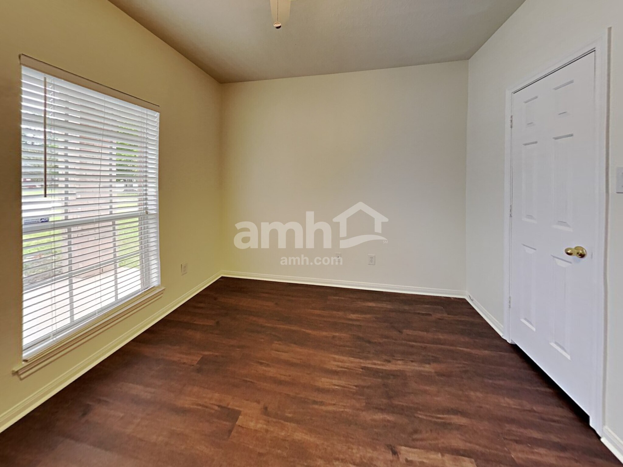 Building Photo - 534 Starkstone Ct