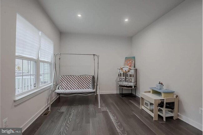 Building Photo - 219 Felix Dr