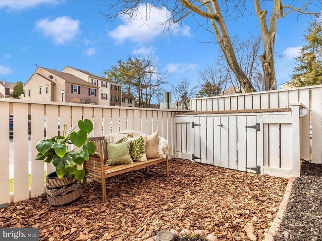 Building Photo - 11349 Appledowre Way