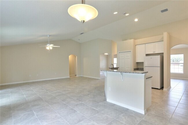 Building Photo - 426 Lanfair Ave