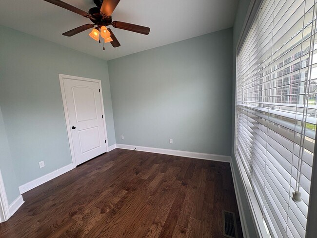 Building Photo - 3020 Equestrian Ct