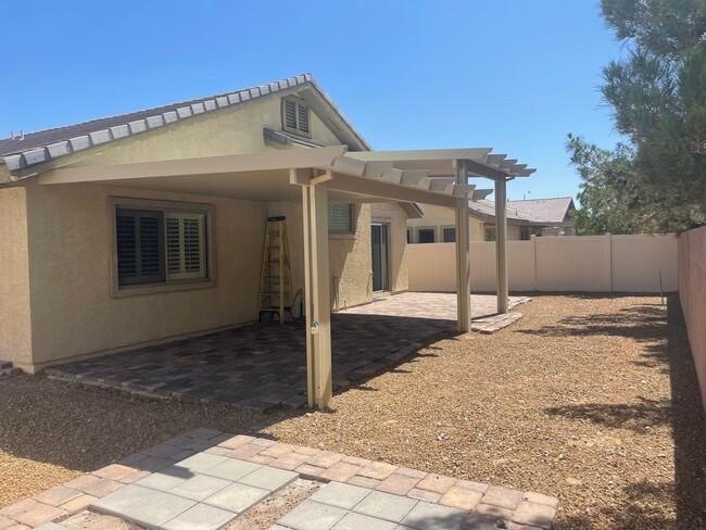 Building Photo - 1 story, 3br, 2 bth, 2cg, 1 RV