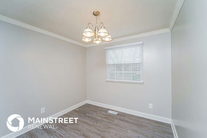 Building Photo - 731 Saratoga Dr