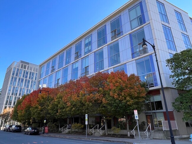 Building Photo - 1 Earhart St