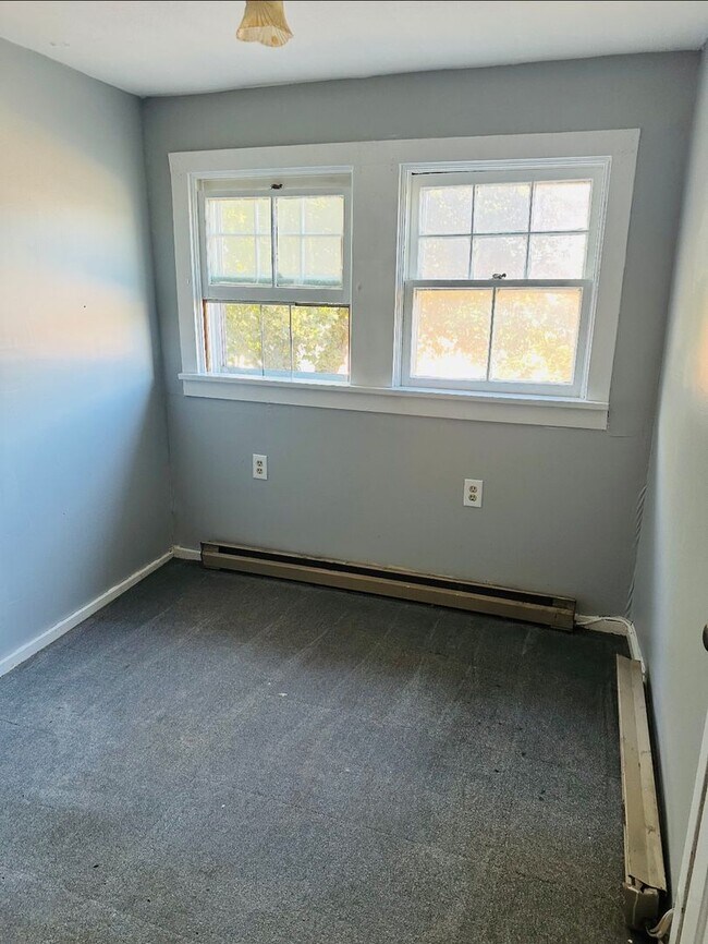 Building Photo - 14 103rd St