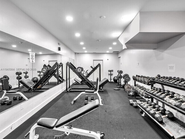 Building Photo - 10462 SW 78th St