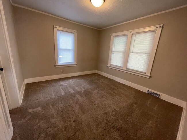 Building Photo - 2587 Titus Ave