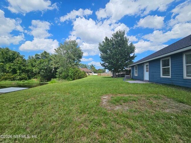 Building Photo - 13041 Staffordshire Dr S