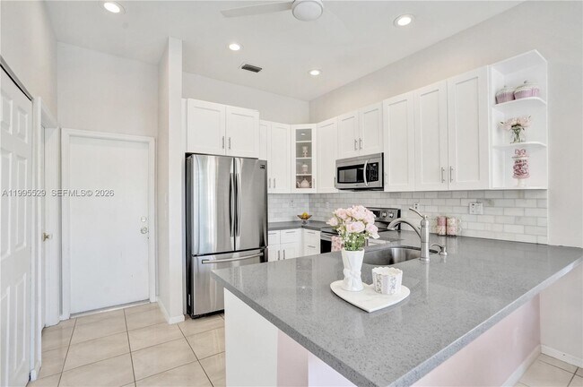 Building Photo - 6928 NW 33rd St