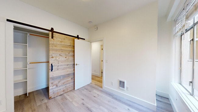 Building Photo - 1803 California St