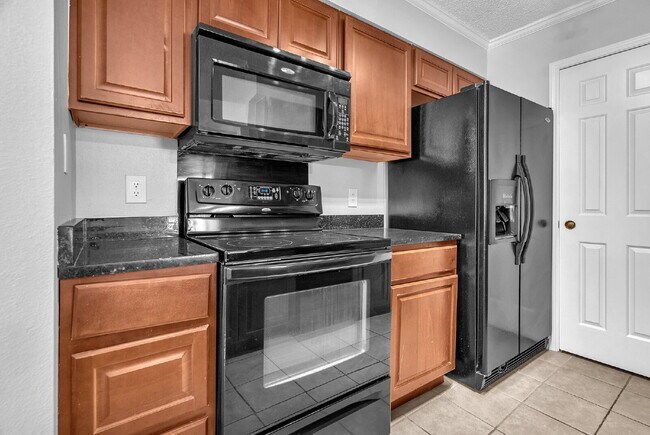 Building Photo - Where Comfort Meets Everyday Luxury!