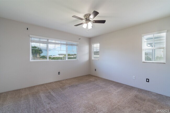 Building Photo - PRIME CORNER UNIT WITH CENTRAL AC!!! 3BR, 2.5BA WITH 2-CAR GARAGE