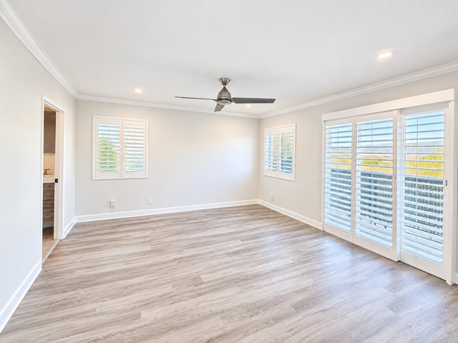 Building Photo - 2254 N Gaviota Ave