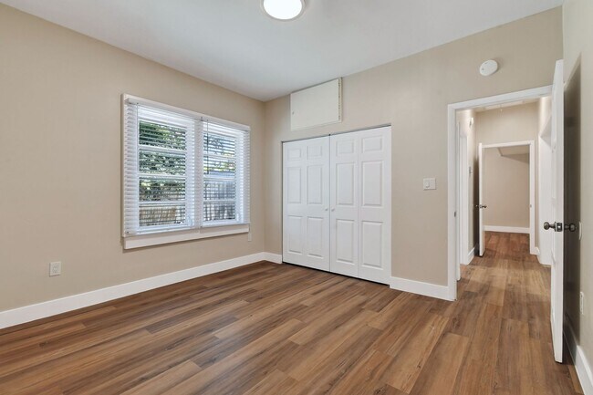 Building Photo - 3714 Morton Ave