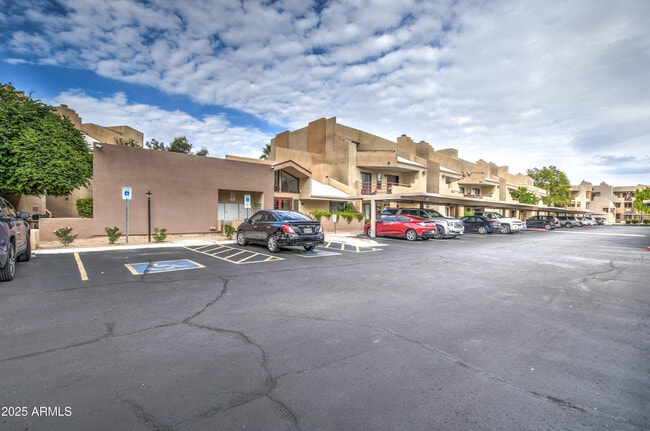 Building Photo - 4850 E Desert Cove Ave