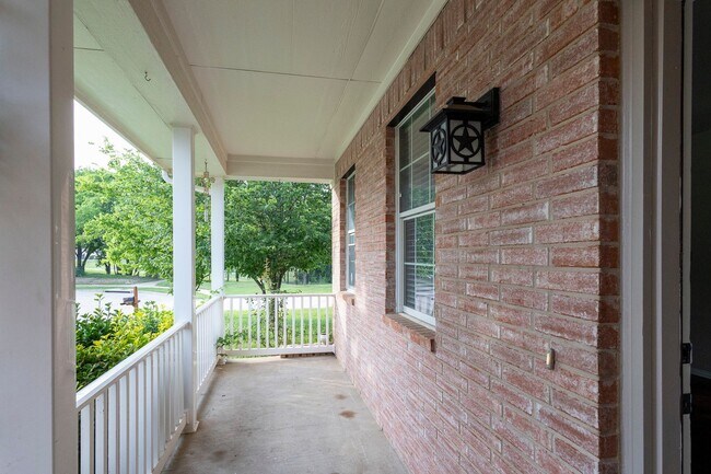 Building Photo - 1509 Heron Dr