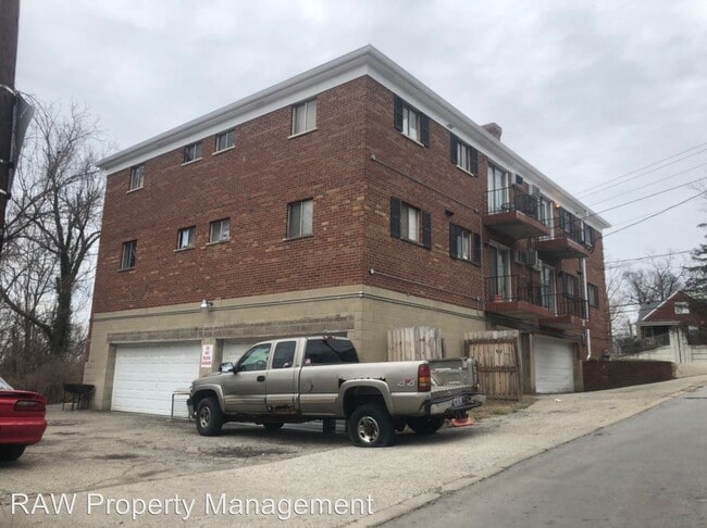 Building Photo - 2323 Beechmont Ave