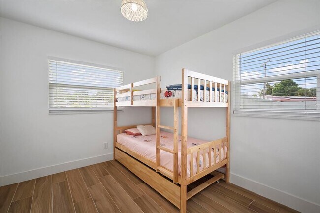 Building Photo - 7717 W Powhatan Ave