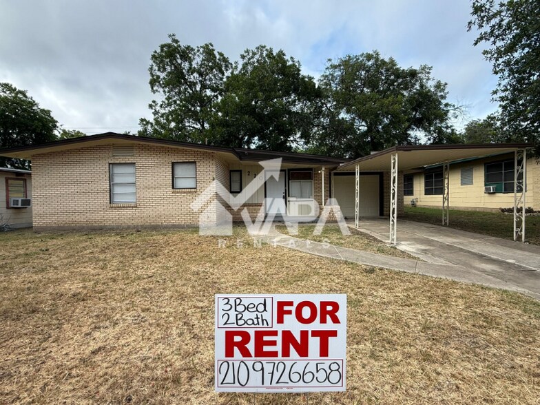 Primary Photo - 230 Craigmont Ln