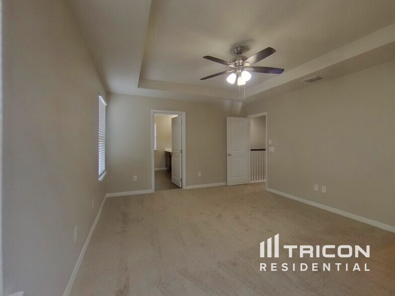 Building Photo - 3608 Voyager Ln
