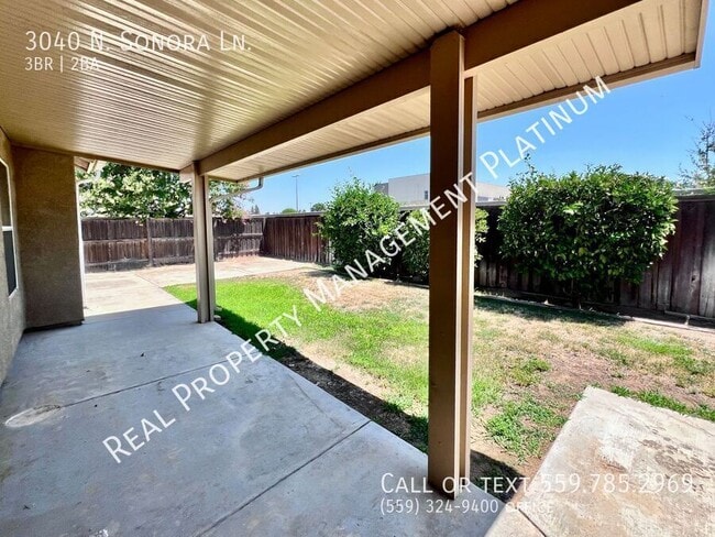 Building Photo - 3040 N Sonora Ave