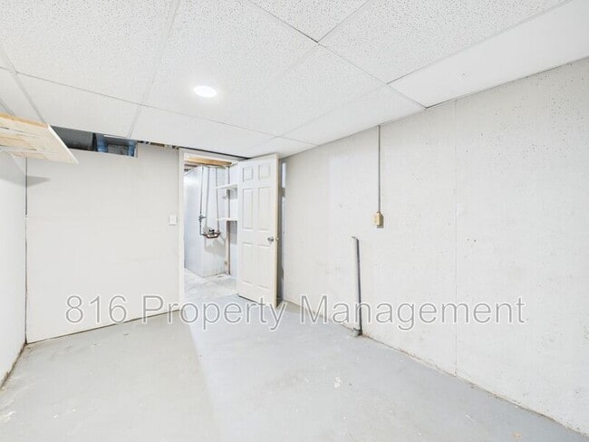 Building Photo - 7939 NW 79th Pl