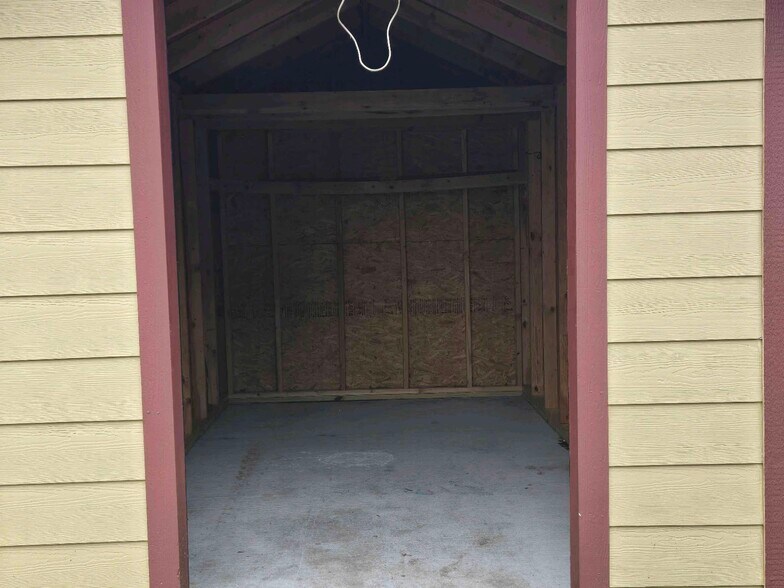 Building Photo - 709 N Collins Fwy