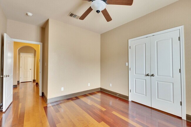 Building Photo - 109 Aria Rdg