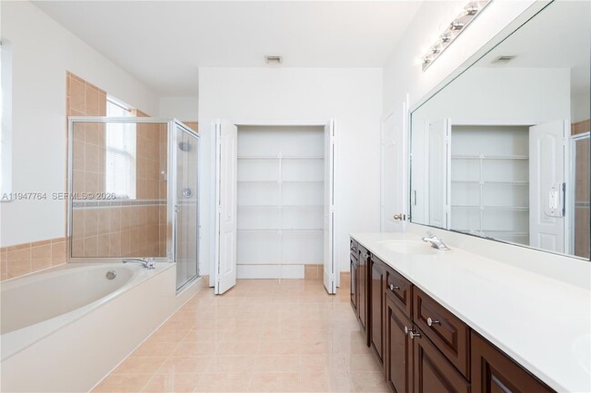 Building Photo - 2398 SW 132nd Terrace