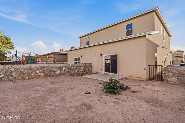 Building Photo - 714 HC Gilbert Minjares Dr