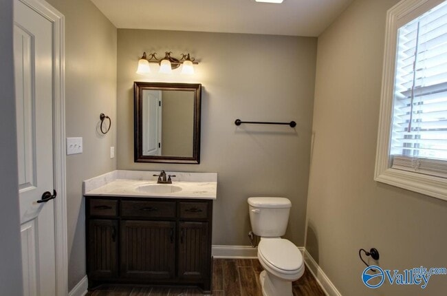 Building Photo - 22947 Pin Oak Dr