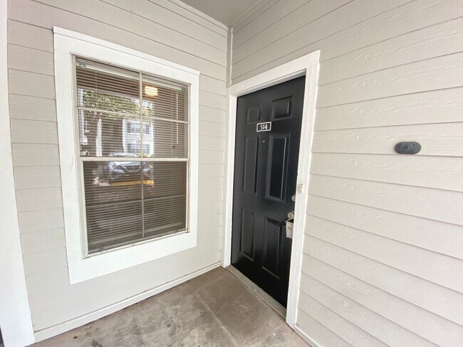 Building Photo - Park Central Gated Community!!2/2 with a G...