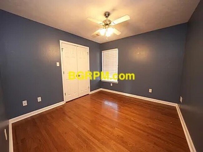 Building Photo - 4 Bdrm, 2 Bath, Cabot Home,