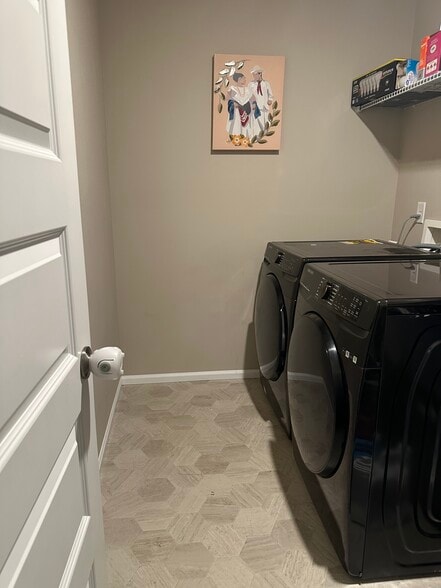 Building Photo - 3909 80th Ave NE