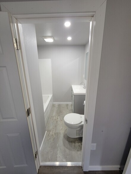Building Photo - 2417 East 13th Street