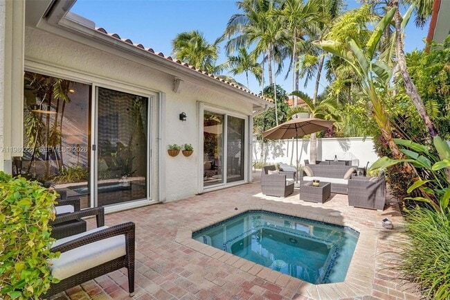 Building Photo - 1529 Shoreline Way